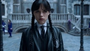 Jenna Ortega wird auch für eine dritte Staffel von „Wednesday“ zurückkehren.