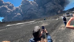 Zwischen Faszination und Panik – während viele Touristen die Beine in die Hände nahmen, nutzten ...