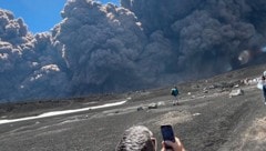 Zwischen Faszination und Panik – während viele Touristen die Beine in die Hände nahmen, nutzten ...
