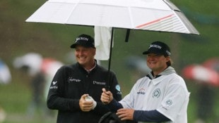 Sepp Straka mit Zwillingsbruder Sam. (Bild: AFP/ANDY LYONS)