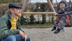 Aljoscha Kasper-Gratt mit Sohn Fridolin