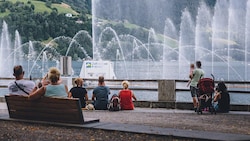 Schauplatz für die Millionen-Pleite: Die Alpin Family GmbH betreibt einen Großteil ihrer Unterkünfte rund um den Zeller See. (Bild: EXPA/ JFK, Krone KREATIV)