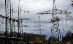 Die 380 kV-Leitung in Elixhausen (Salzburg) – Pläne für die Kärntner Hochspannungs-Trasse wurden ...