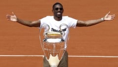 Ousmane Dembele und die Champions-League-Trophäe
