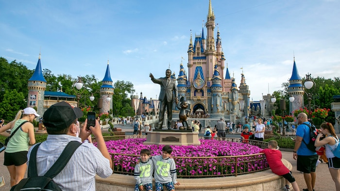 Bereits 2023 hatte Disney 7000 Stellen gestrichen, um Kosten in Höhe von 5,5 Milliarden Dollar zu sparen.