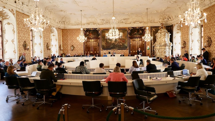Die Landtagssitzung dürfte bis tief in die Nacht dauern. 