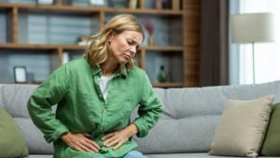 Ein Drücken und Rumoren im Bauch sind typische Symptome. (Bild: VORONA)