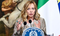Der Lehrer hat auch um ein Treffen mit Ministerpräsidentin Giorgia Meloni angesucht.