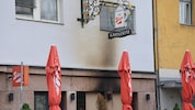 Zwei Tage nach der vorläufigen Schließung der Traditionsgaststätte zerstörte ein Feuer die ...