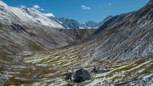 Die Fotomontage zeigt: Der vordere Teil des 2400 Meter hoch gelegenen Platzertals bleibt ...