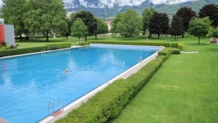 Am Dienstag schaute die „Tiroler Krone“ kurz beim Tivoli in Innsbruck vorbei, wo nur eine Wasserratte im Becken war. (Bild: Birbaumer Christof)