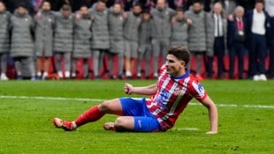 Die vermeintliche Doppelberührung von Julian Alvarez bei seinem Elfmeter im Achtelfinale der ...