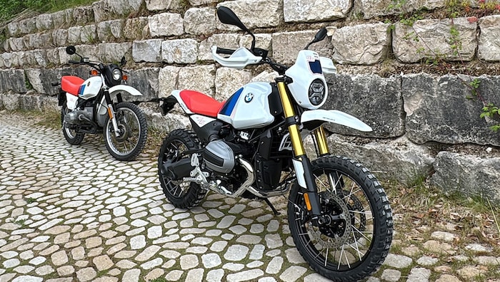 Die BMW R 12 G/S (im Vordergrund) und ihr Vorbild