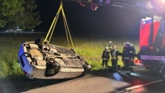 Der Wagen musste nach dem Unfall geborgen werden.