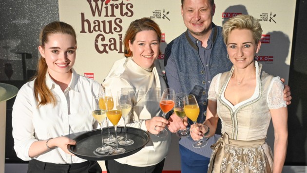 Auch die Wirtshauskultur- Chefs Kathrin Zollner und Gerfried Hopf feierten mit. Franz Huditz ...