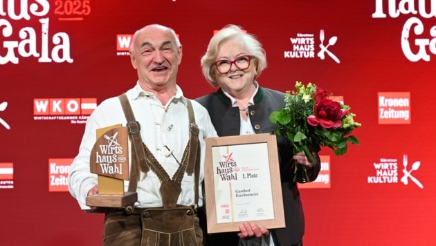 Die Kirchenwirt-Familie; Hans und Christine Edlmann aus Maria Rain.