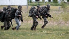 Spanische Soldaten während einer NATO-Übung in Litauen