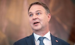SPÖ-Chef Andreas Babler spricht von einzelnen Meinungen. Er sieht keine Änderung der ...