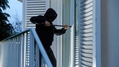 Zwischen Montagfrüh und Dienstagabend schlugen die Unbekannten zu (Symbolbild).