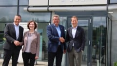 Gerald (links) und Dieter Unterberger (rechts) übernehmen den hervorragend geführten BMW und ...
