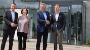 Gerald (links) und Dieter Unterberger (rechts) übernehmen den hervorragend geführten BMW und ...