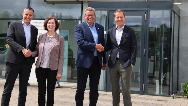 Gerald (links) und Dieter Unterberger (rechts) übernehmen den hervorragend geführten BMW und MINI Servicebetrieb von Karl und Monika Fritz in Pfullendorf. 