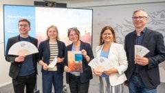 Gesundheitsstadtrat Robert Krotzer (KPÖ), Vizebürgermeisterin Judith Schwentner (Grüne), ...