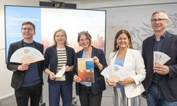 Gesundheitsstadtrat Robert Krotzer (KPÖ), Vizebürgermeisterin Judith Schwentner (Grüne), ...