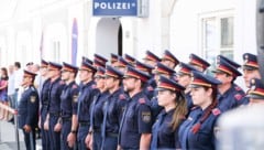 Die Polizei wird weiblicher, das sah man auch bei der Eröffnung62 Beamte bekamen im Herzen der ...