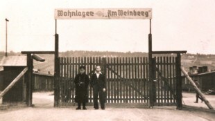 Nur ein altes Archivfoto erinnert an das ehemalige Zwangsarbeiterinnenlager Hirtenberg. In ...