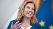 Außenministerin Beate Meinl-Reisinger (NEOS) gibt sich trotz des angekündigten ...