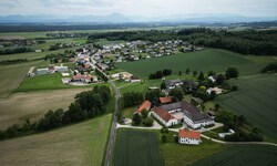 In der Ortschaft Oberschwaig sorgen Pläne für die Errichtung eines Logistikzentrums für Unmut ...
