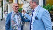 Er kann wieder lachen: Otto Retzer redefreudig im Marchfelderhof bei Peter Grossmann.