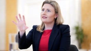 Als Ministerin von 2020 bis 2025 unter anderem für Frauen, Familie und Integration zuständig: ...