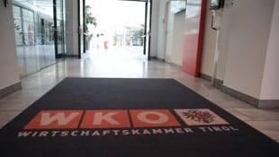 In der Wirtschaftskammer Tirol hofft man, dass Gras über die Gehälter-Debatte wächst.