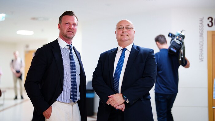 Die Anwälte Philipp Wolm (li.) und Gerhard Jarosch verteidigen.