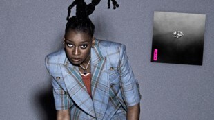 „Lotus“ heißt das neue Studioalbum der britischen Ausnahmekünstlerin Little Simz. 