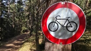 Auf vielen Wegen und Forststraßen herrscht Fahrverbot für Fahrradfahrer.