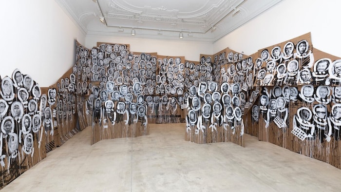 Christian Eisenberger: gewaltige Installation mit Hunderten Porträts. 