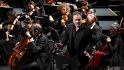 Jürgen Maurer führt launig durch Puccinis Opernerstling „Le Villi“.