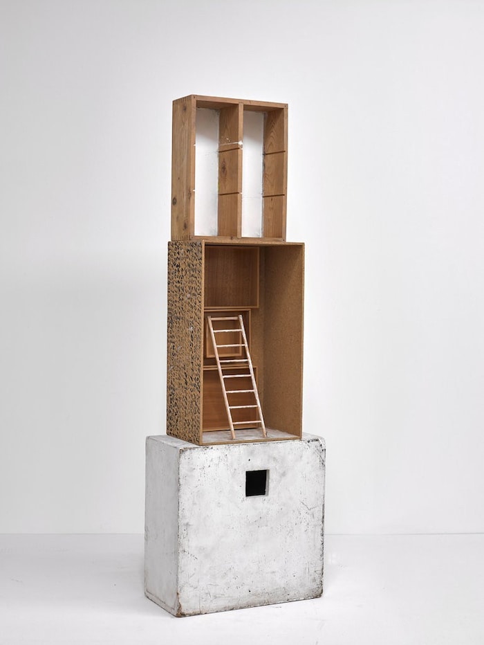 Oswald Oberhuber, Hundeleiter, 1975, Holz, Spanplatte, Dispersion