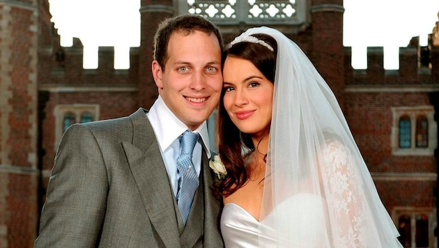 Haare zum Heulen! Bei ihrer royalen Traumhochzeit 2009 strahlte Lady Frederick Windsor (Sophie Winkleman) – doch jetzt kommt raus: Sie fand ihre Frisur „ekelhaft“, ihr Ehemann Freddie ist bis heute sauer. 