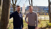 BOKU-Forscher Maximilian Pramreiter und Tobias Nenning haben sich dem Holz verschrieben. Mit ...