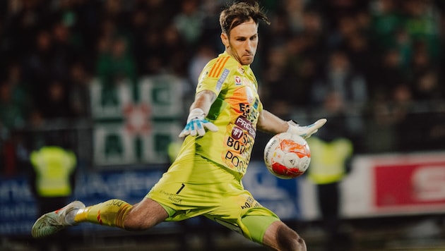 Der Wechsel ist perfekt: Hartberg-Goalie Raphael Sallinger wechselt zu Hibernian nach Edinburgh.