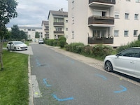 Auf dieser Straße wurde der Siebenjährige von einem Lkw erfasst.   (Bild: ZOOM Tirol)