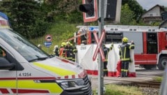 Die jüngste Unfallstelle wurde vor neugierigen Blicken abgeschirmt.