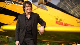 Keiner sprang so oft mit einem brennenden Fallschirm aus einem Flugzeug wie Tom Cruise. Deshalb ...