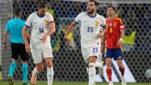 Rayan Cherki (Nummer 25) steht vor dem Wechsel zu Manchester City.