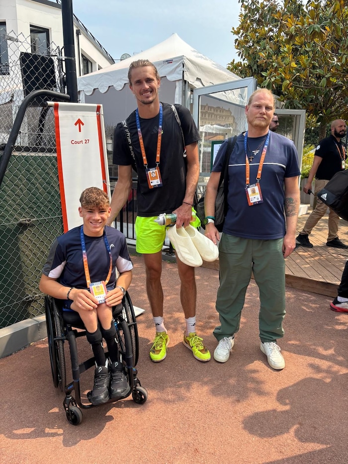 Taucher mit Alexander Zverev und Coach Maximilian Forer.
