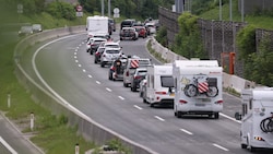 Früher als erwartet setzte auch zu Fronleichnam starker Reiseverkehr in Richtung Süden ein ...